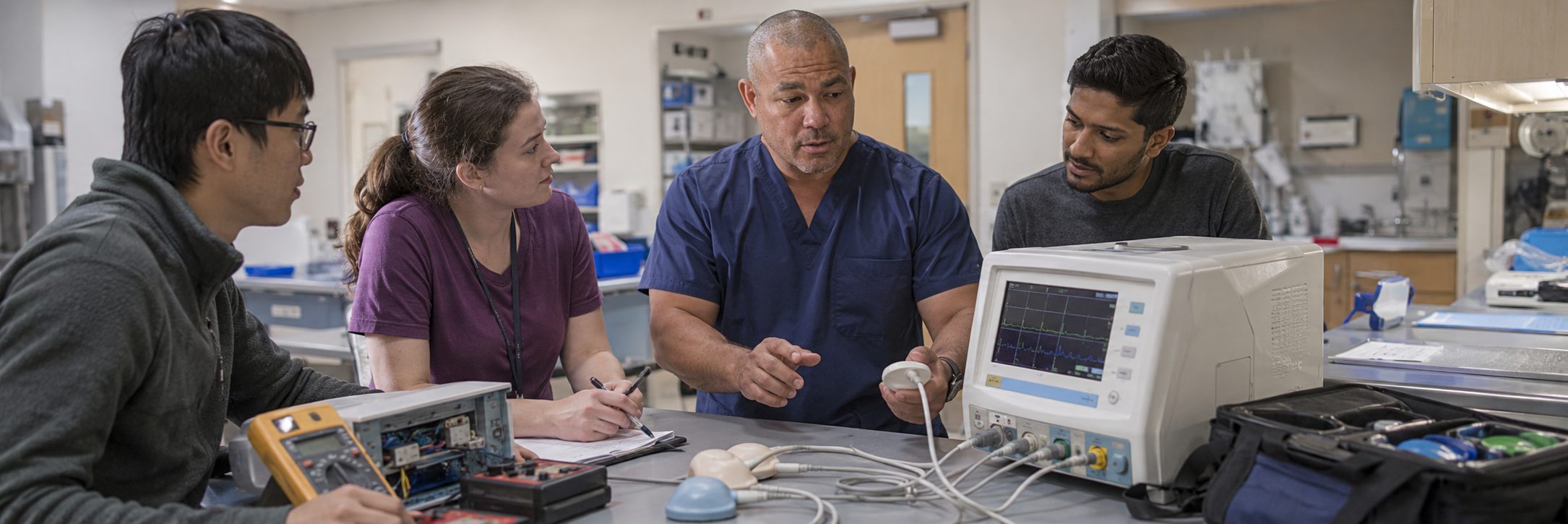Defibrillator and patient monitor testing with a defibrillator analyzer and multimeter